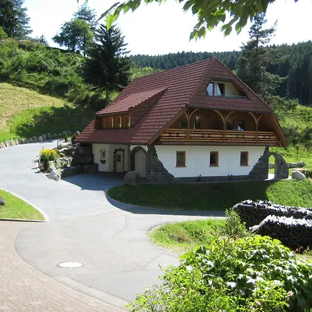 Holzbildhauer Lägenhet *