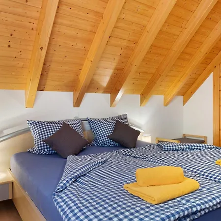 Holzbildhauer *